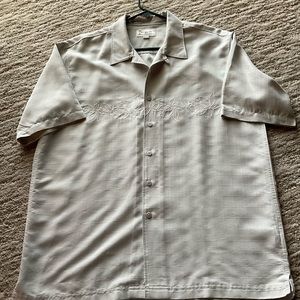 Honolulu brand Hawaiian shirt.  Size large.